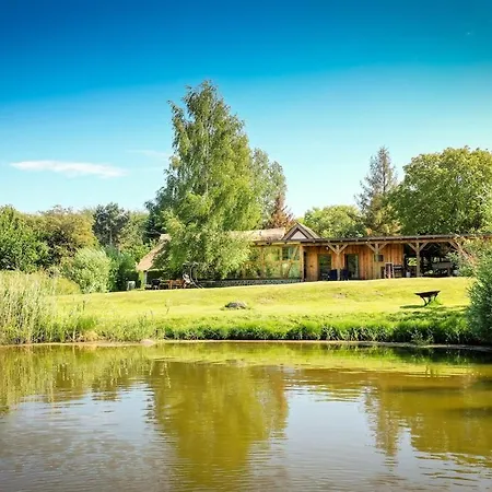 Fachwerkloft Am Bodden Mit Garten Und Teich Lägenhet